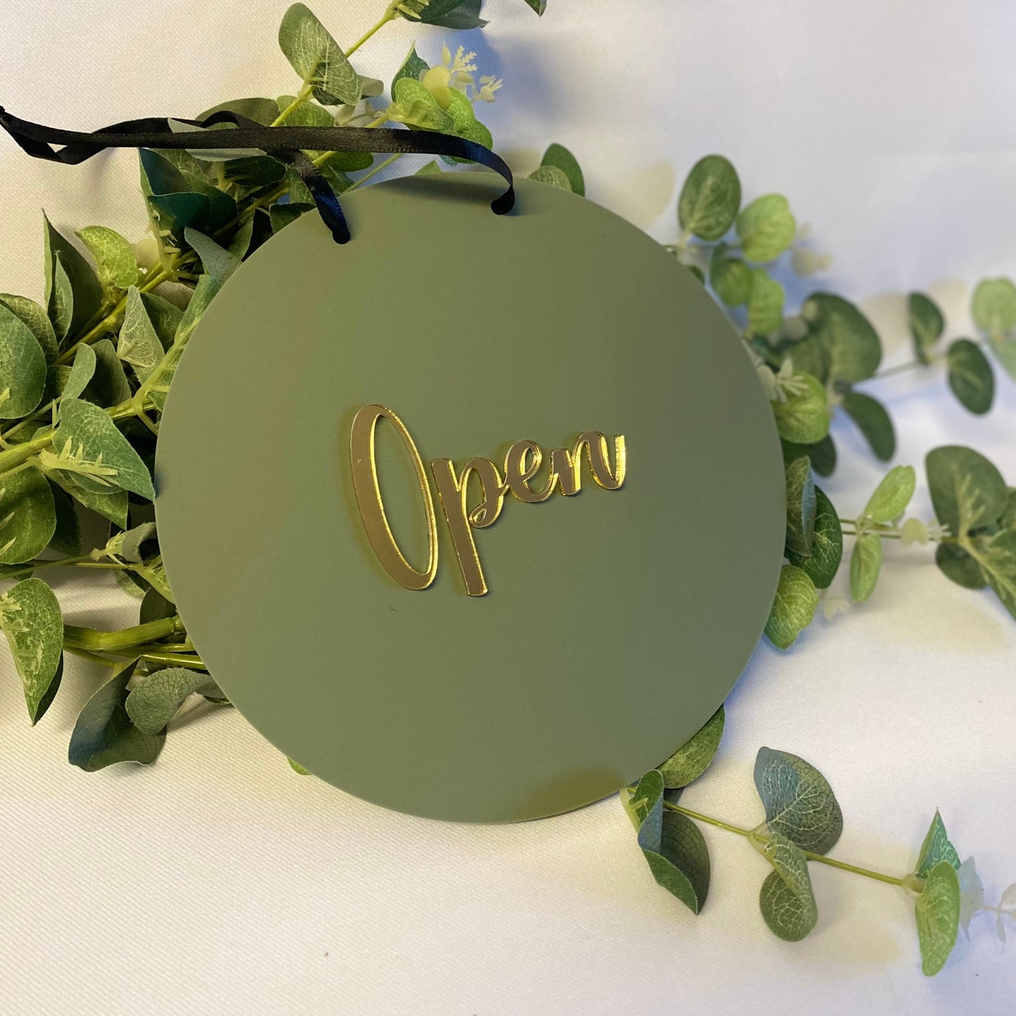 Round Open Closed Sign