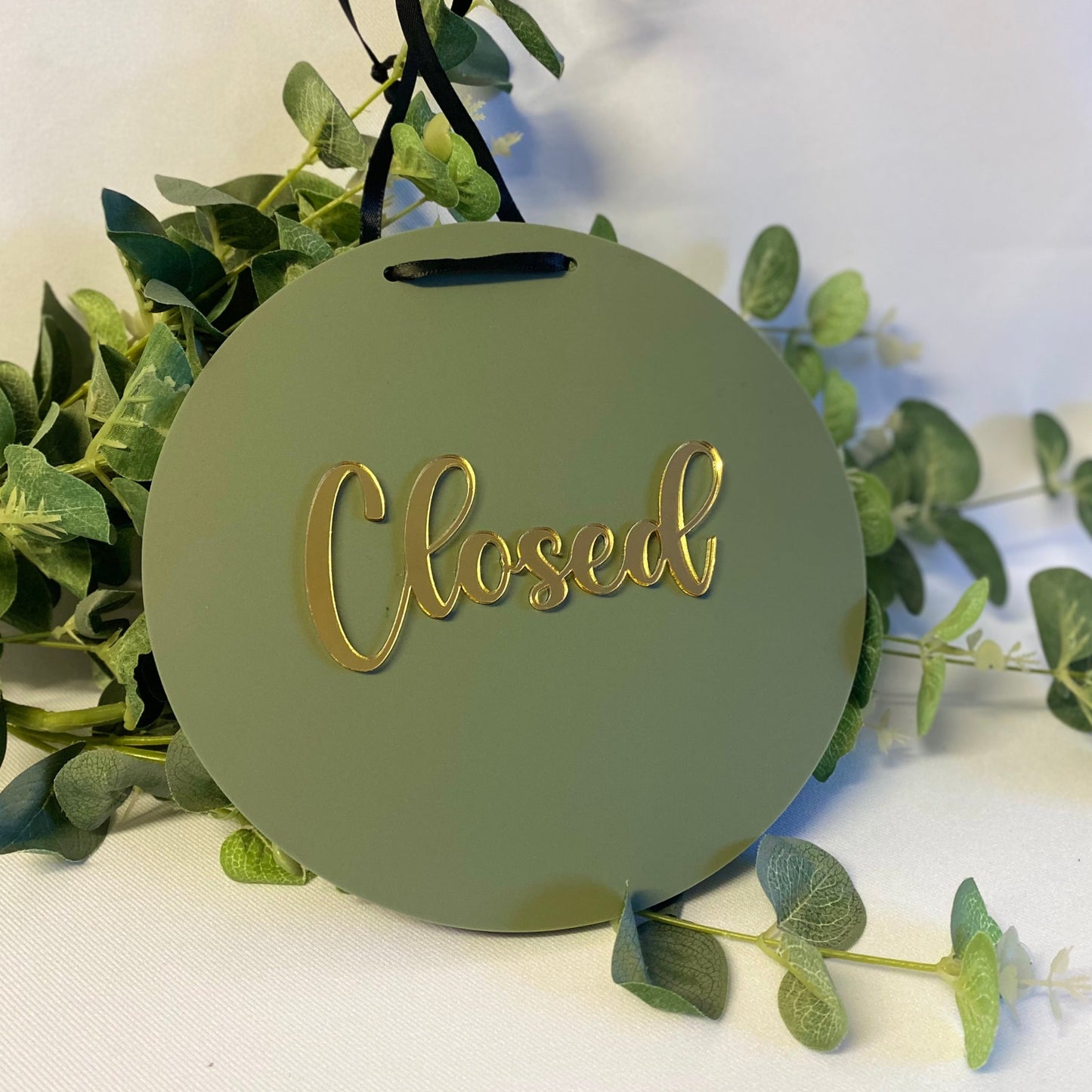 Round Open Closed Sign